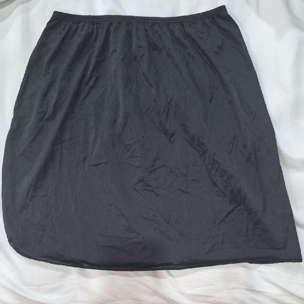 Vintage Vassarette Knee Length Black Slip Size Large With Lace